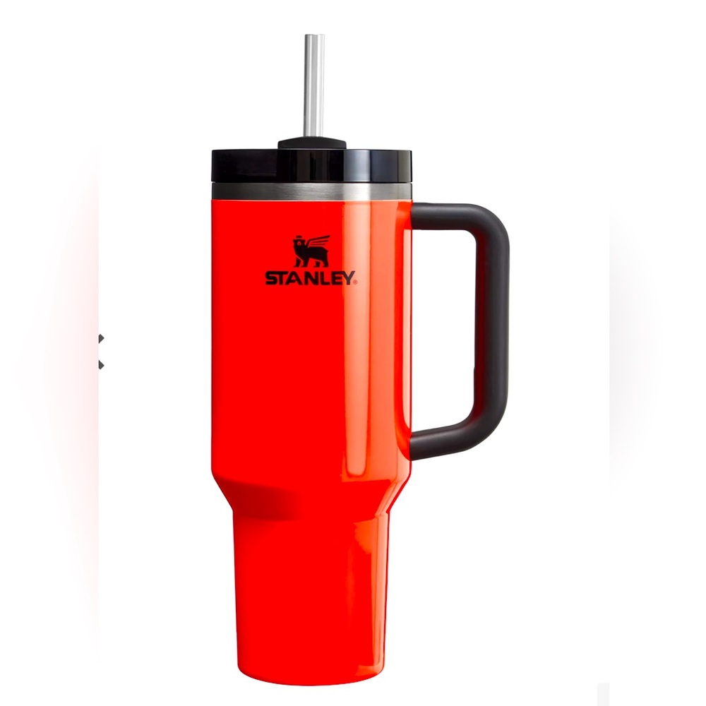 *New*Stanley 40 oz. Quencher H2.0 Flwsate Tumbler. In color Neon Orange.🥤